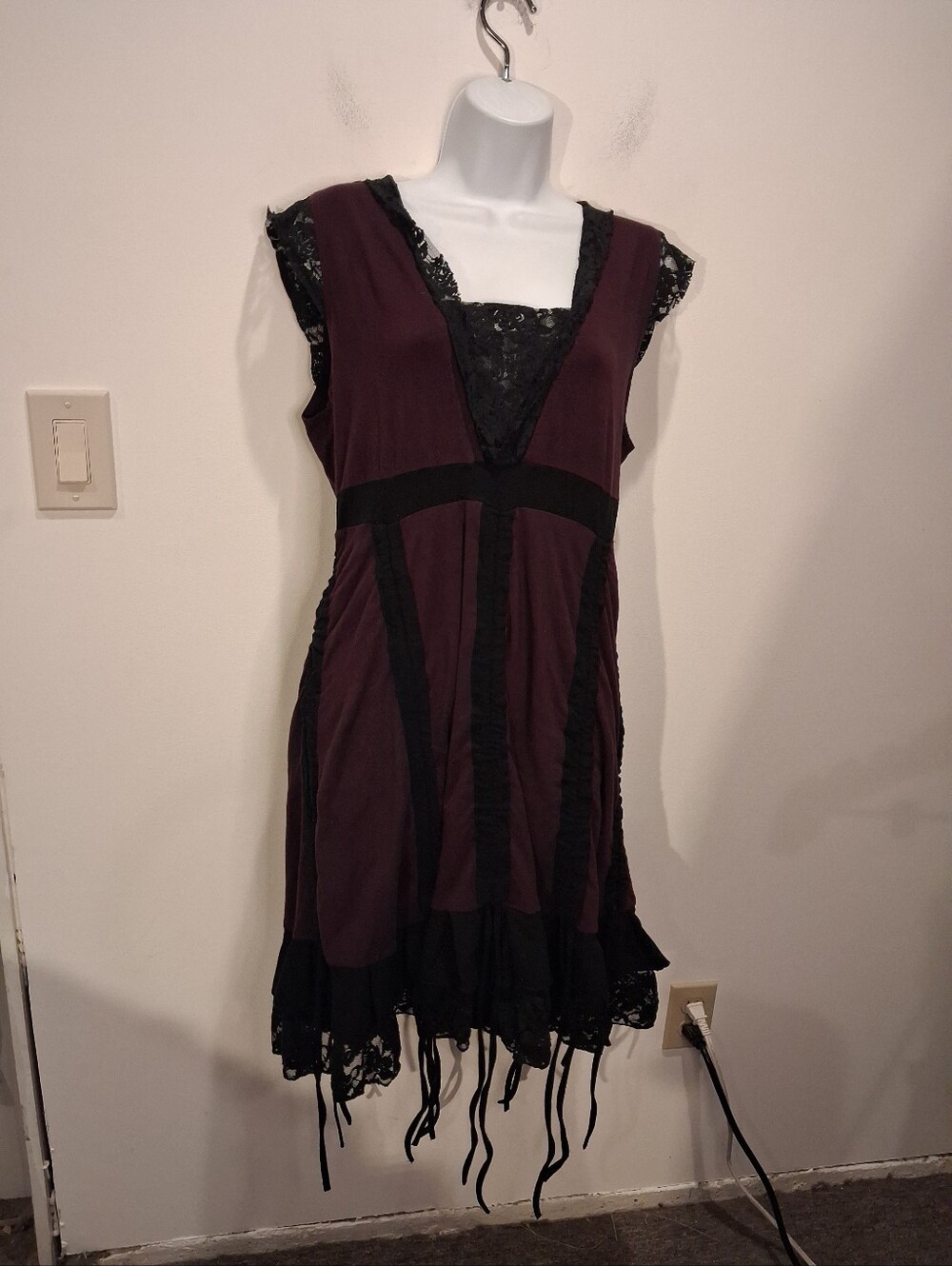 The Pyramid Collection Size L Whimsigoth Purple/black Dress FLAW